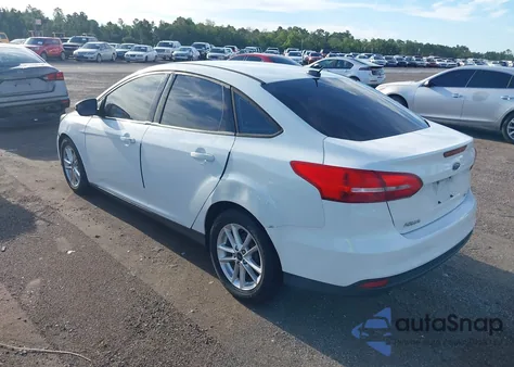 2017 Ford Focus Se z USA, uszkodzony, nr VIN 1FADP3F26HL204065